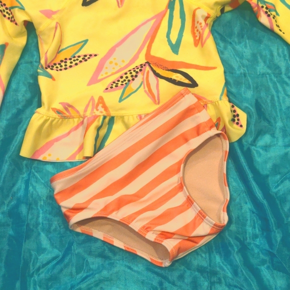 Tea Collection bikini bottom size 18-24 months, pink stripe - Picture 5 of 5